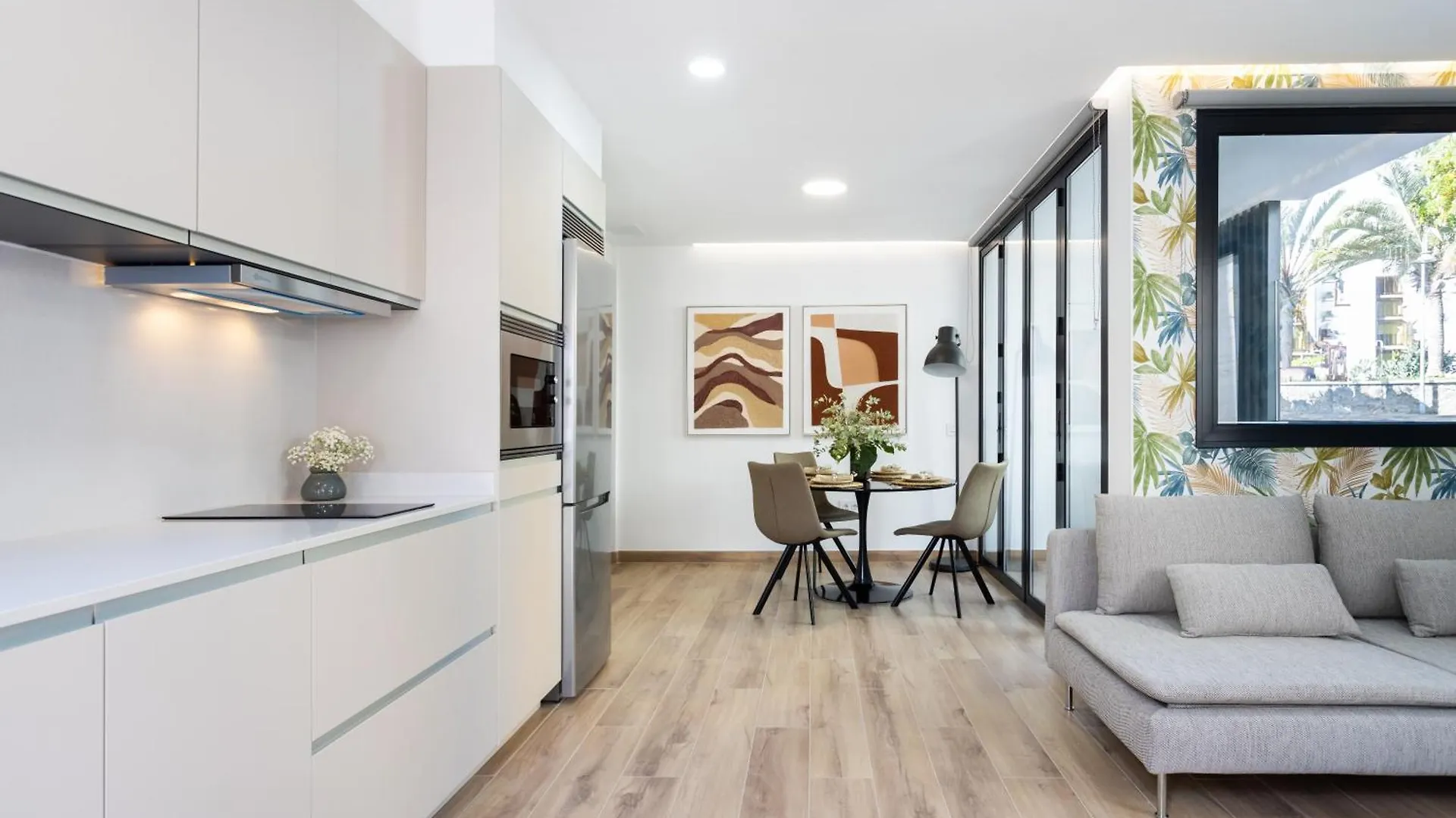 Sunnyland Apartment Cruz location
